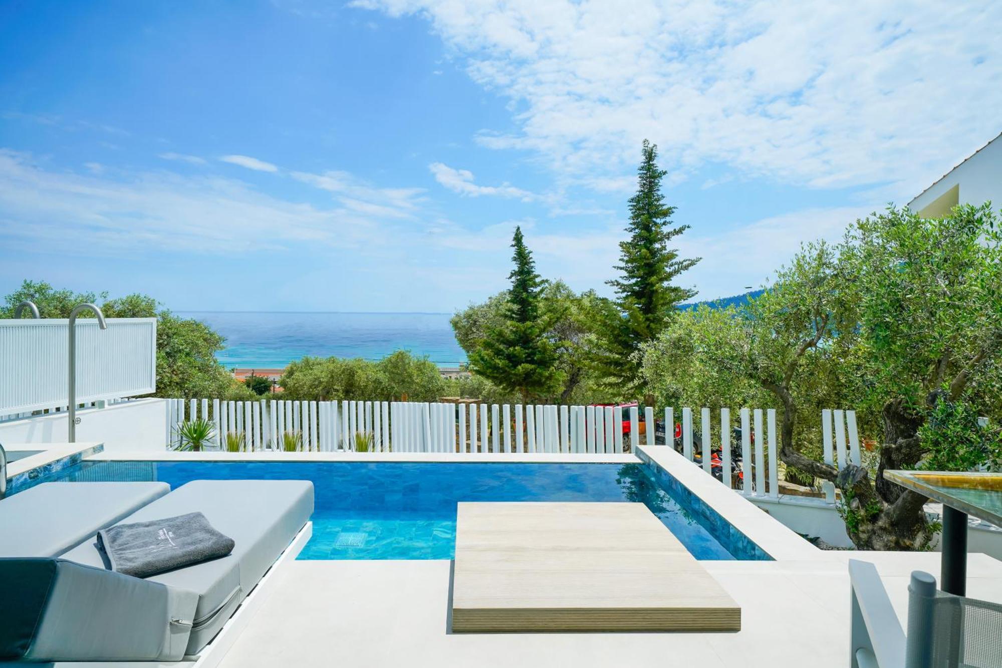 Mythodea Prive Luxury Suites Chrysi Ammoudia ภายนอก รูปภาพ